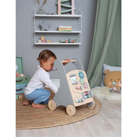 Detské drevené chodítko s aktivitami