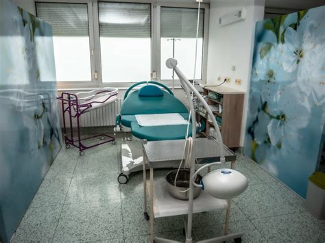 Pôrodná sála s moderným vybavením