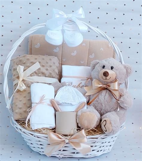 Štýlový darčekový kôš pre novorodenca