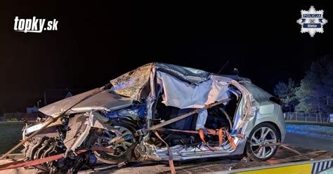 Skupina tínedžerov