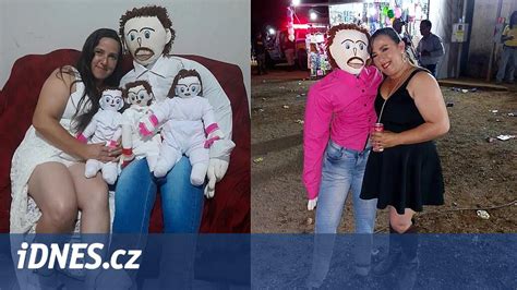 Žena si prehmatáva prsník