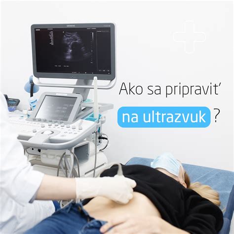 Lekár vykonáva ultrazvuk prsníkov
