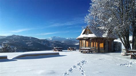 Zimná krajina s ľadovými kryštálmi