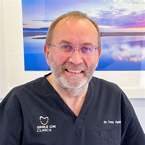 Tony Appleton oznamuje narodenie