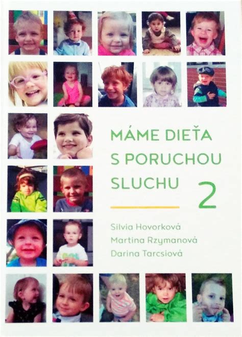 Dieťa s rodičom si prezerá obrázkovú knihu