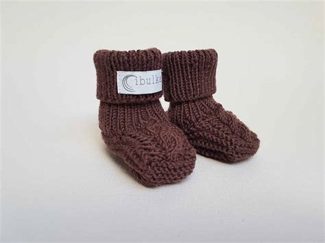 Ručne pletené papučky pre bábätko