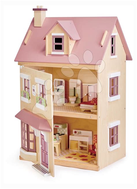 drevený domček pre bábiky