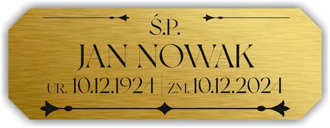 Štítok s dátumom výroby na autosedačke