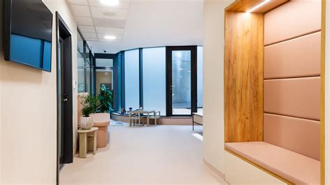 Moderná pôrodnica s pohodlným interiérom