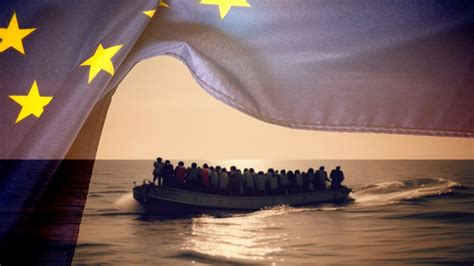 Ilustračná fotografia migrantov na lodi