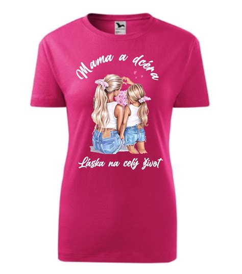 Rôzne strihy a farby dojčiacich tričiek