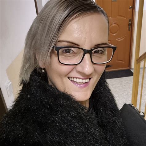 Človek na handbiku počas športového podujatia