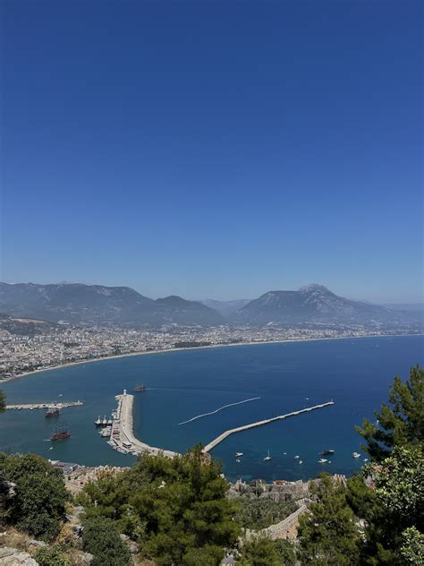 Starobylá pevnosť v Alanyi s výhľadom na more