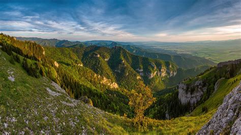 Panoramatický výhľad z vrcholu Tlstej