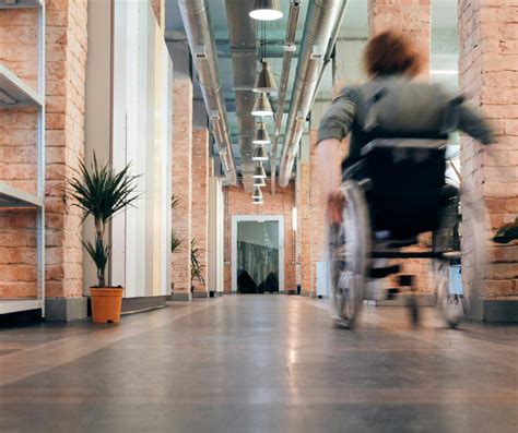 Ilustrácia pracovného prostredia pre osoby so zdravotným postihnutím