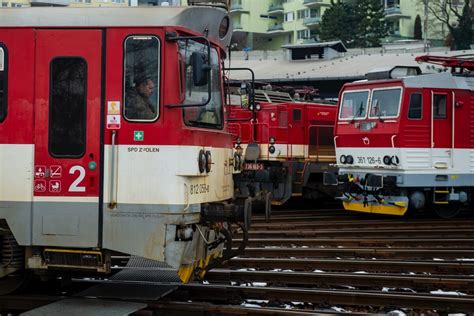 Ilustračná fotografia študentky s dieťaťom