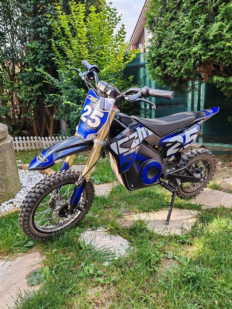 Detská elektrická motorka Peg-Pérego v akcii