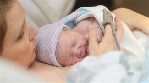 Vývoj techniky cisárskeho rezu