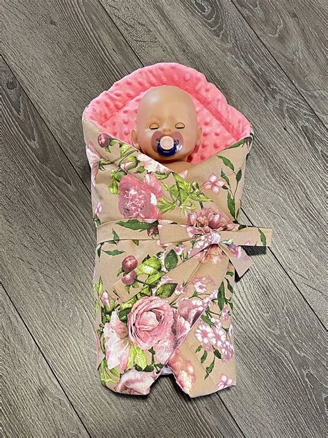 ručne šitá zavinovačka pre bábiku