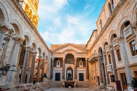 Vstup do Diokleciánovho paláca v Splite