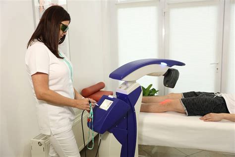 Ilustrácia ženy v lekárskej ordinácii