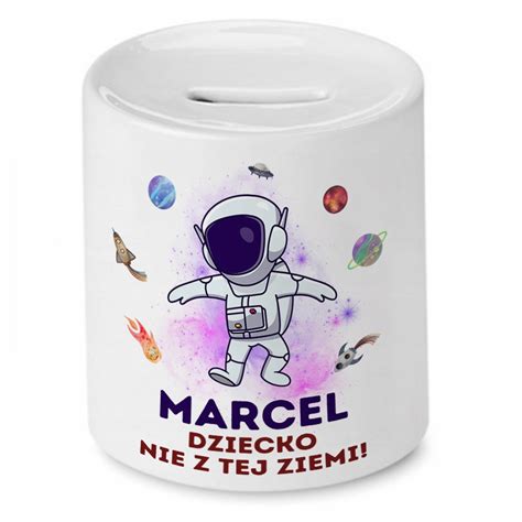 Ilustračná fotografia rodinného albumu s fotografiou dieťaťa