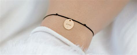 Šperk s gravírovaním