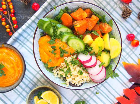 miska s pyré z brokolice a jabĺk