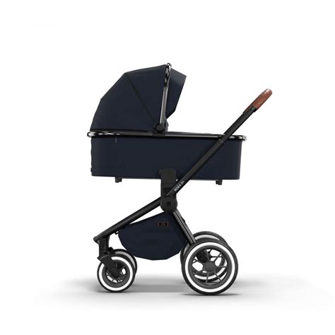 Detail sedadla kočíka MOON JET-R s polohovaním