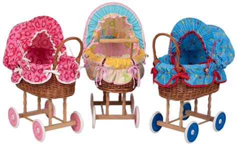 Dievčatko s kočíkom pre bábiky