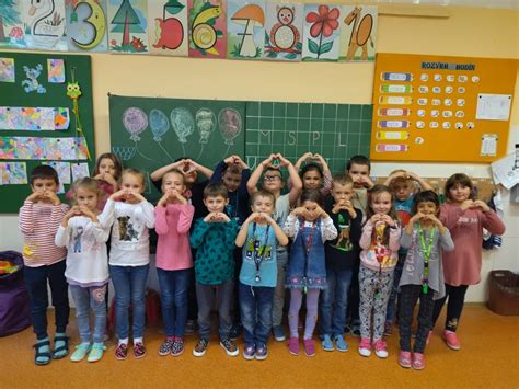 Deti pracujúce v Montessori triede