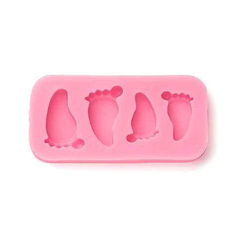 detská nožička v capackách