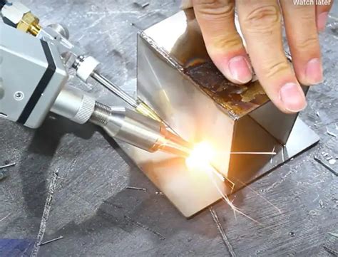 Laserové spájkovanie keramiky a kovov