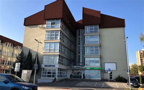 Vstup do nemocnice v Žiari nad Hronom