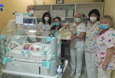 Novorodenec s jemnou pokožkou