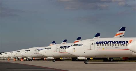 infografika s odporúčanými pohybmi nôh v lietadle