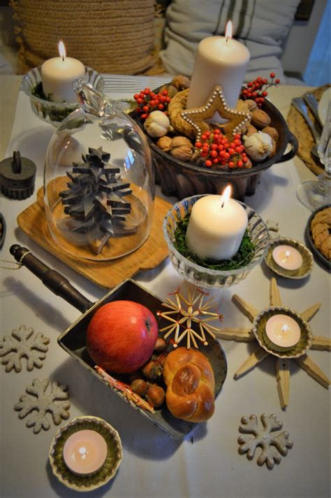 Štedrovečerný stôl s tradičnými jedlami