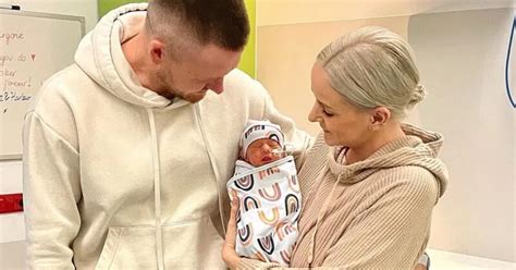 novopečená matka s bábätkom