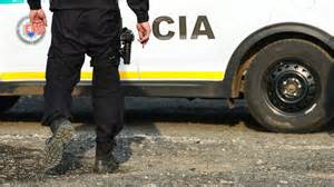 Obrázok staršieho muža s rodinou, ktorý sa aktívne venuje svojim vnúčatám