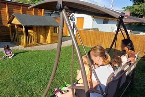 Ilustračná fotografia ženy s deťmi