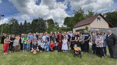 Ilustrácia znázorňujúca rodinné stretnutie