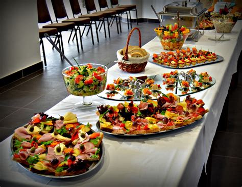 Švédske stoly s raňajkami