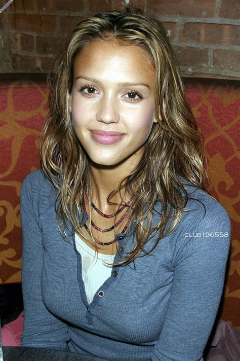 Jessica Alba dojčí