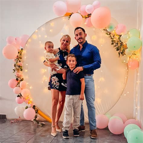 Diagram znázorňujúci prepojenie medzi zdravým životným štýlom, zníženými zdravotnými nákladmi a dlhodobou finančnou stabilitou.