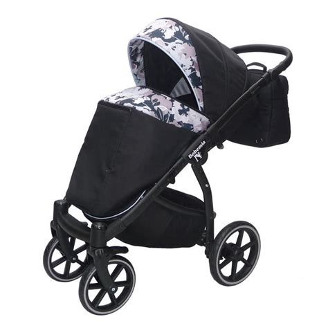 kočík s novorodeneckou výbavičkou