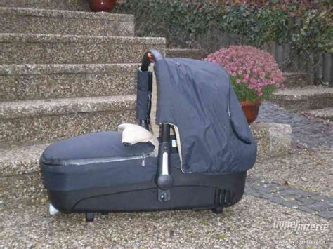 Detailný pohľad na priestrannú vaničku kočíka Jané Nomad