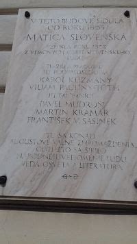 Pamätná doska na Hřbitove Malvazinky