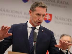 Ilustrácia vekového obmedzenia na vstupe do klubu