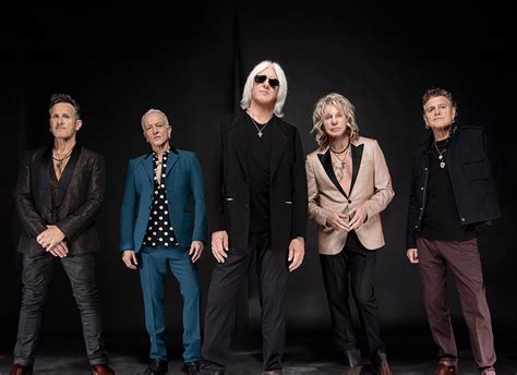 Def Leppard na pódiu