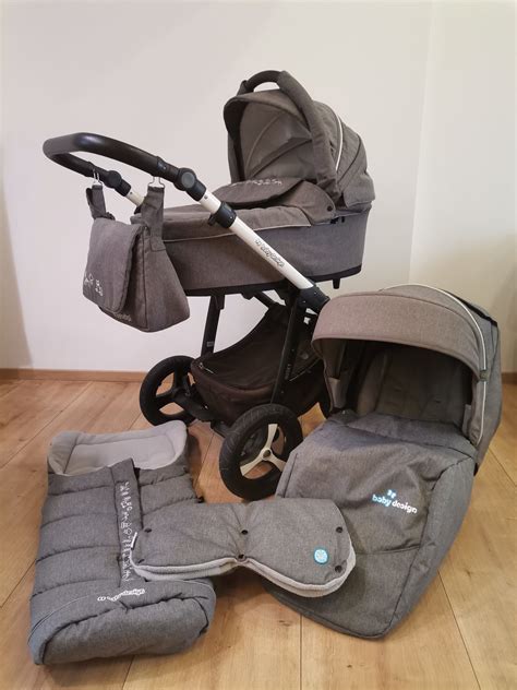 Detailný pohľad na rozšíriteľnú striešku kočíka Baby Design Husky
